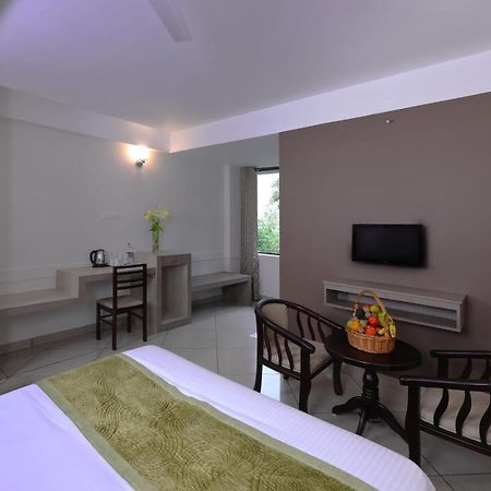 Hotel Tea Castle Munnar Extérieur photo