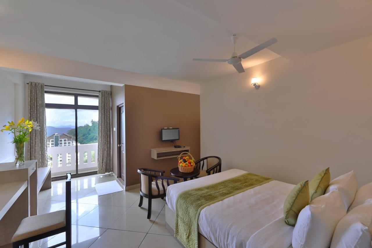 Hotel Tea Castle Munnar Extérieur photo