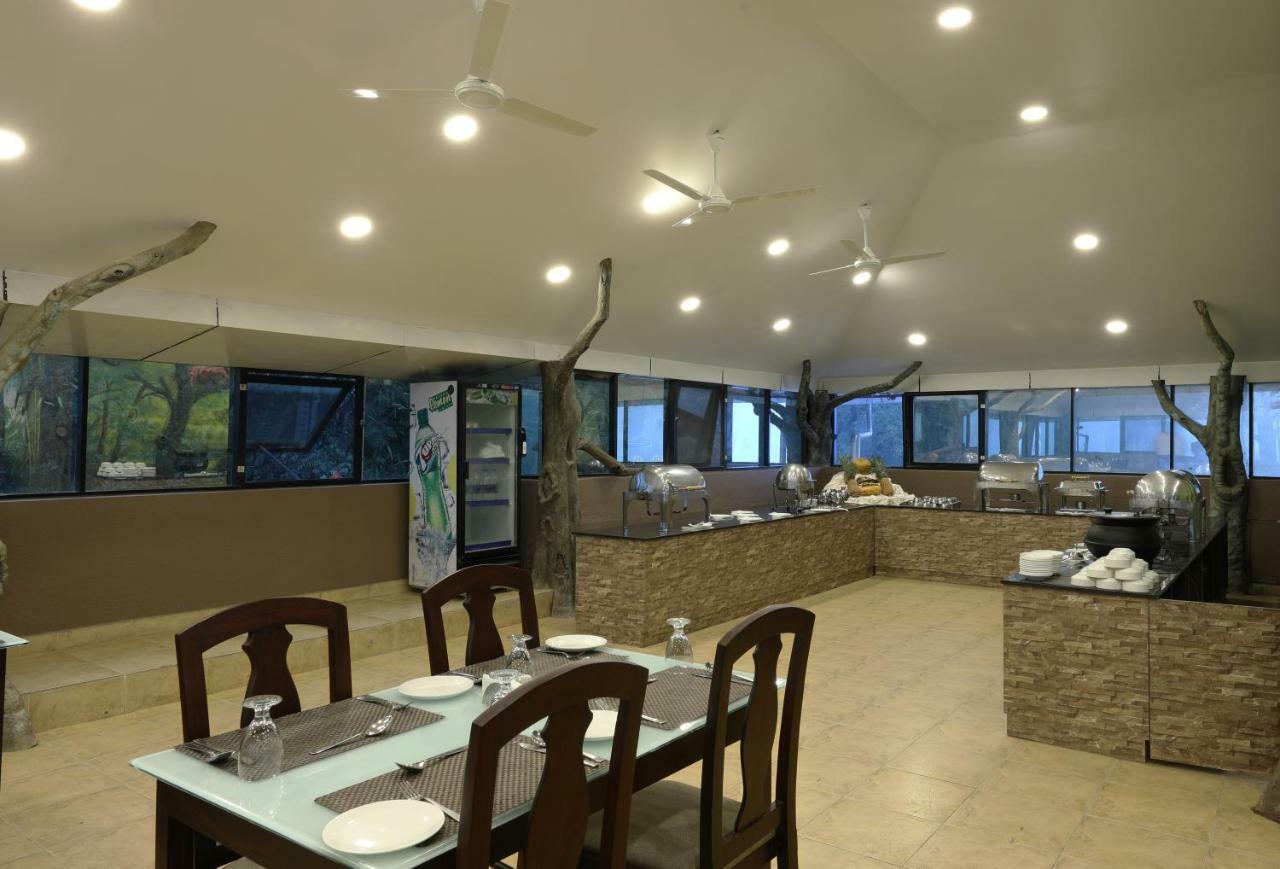 Hotel Tea Castle Munnar Extérieur photo