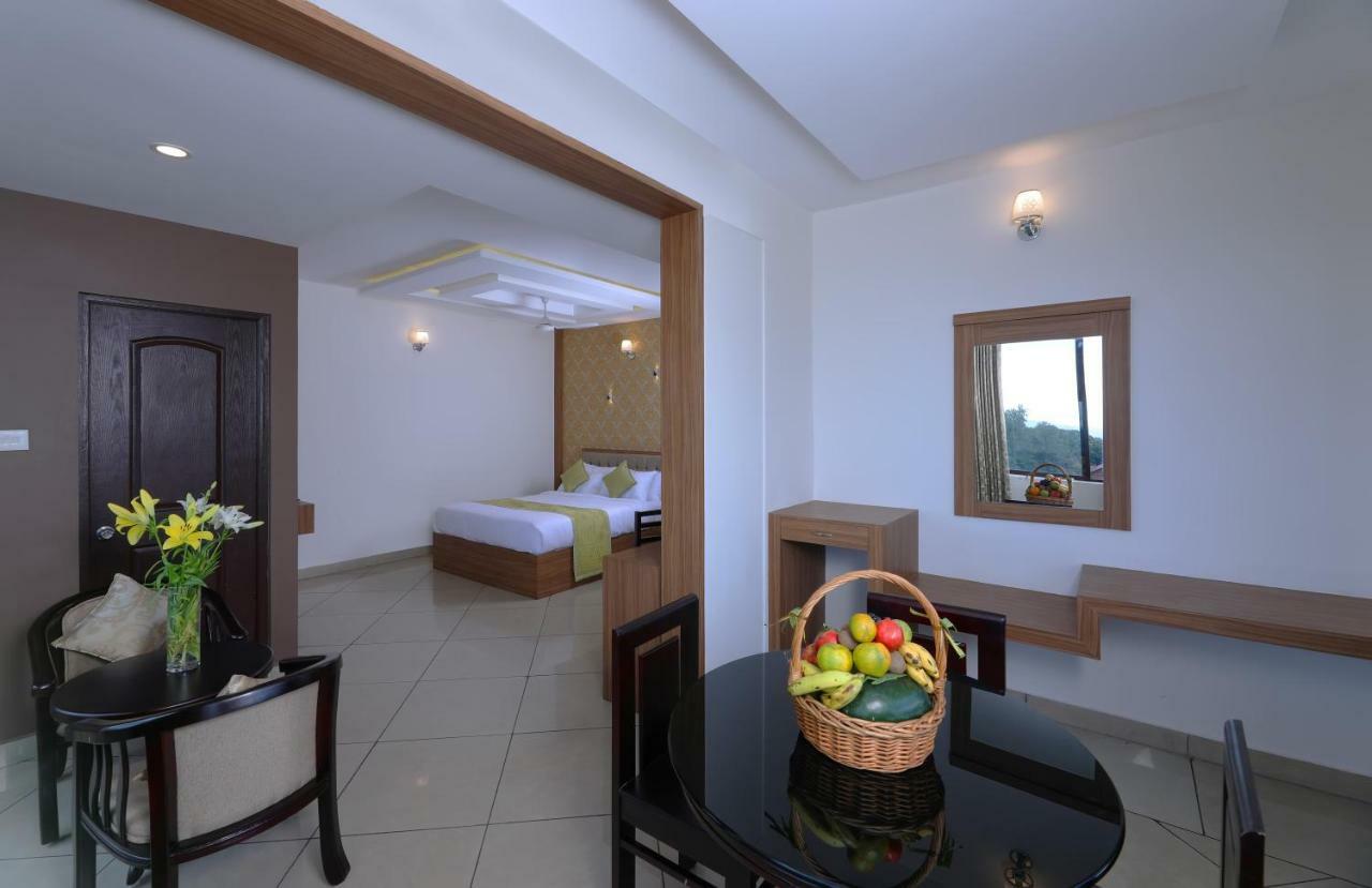 Hotel Tea Castle Munnar Extérieur photo